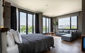 Istanbul Old City Colorful Houses Balat Petrion Hotel